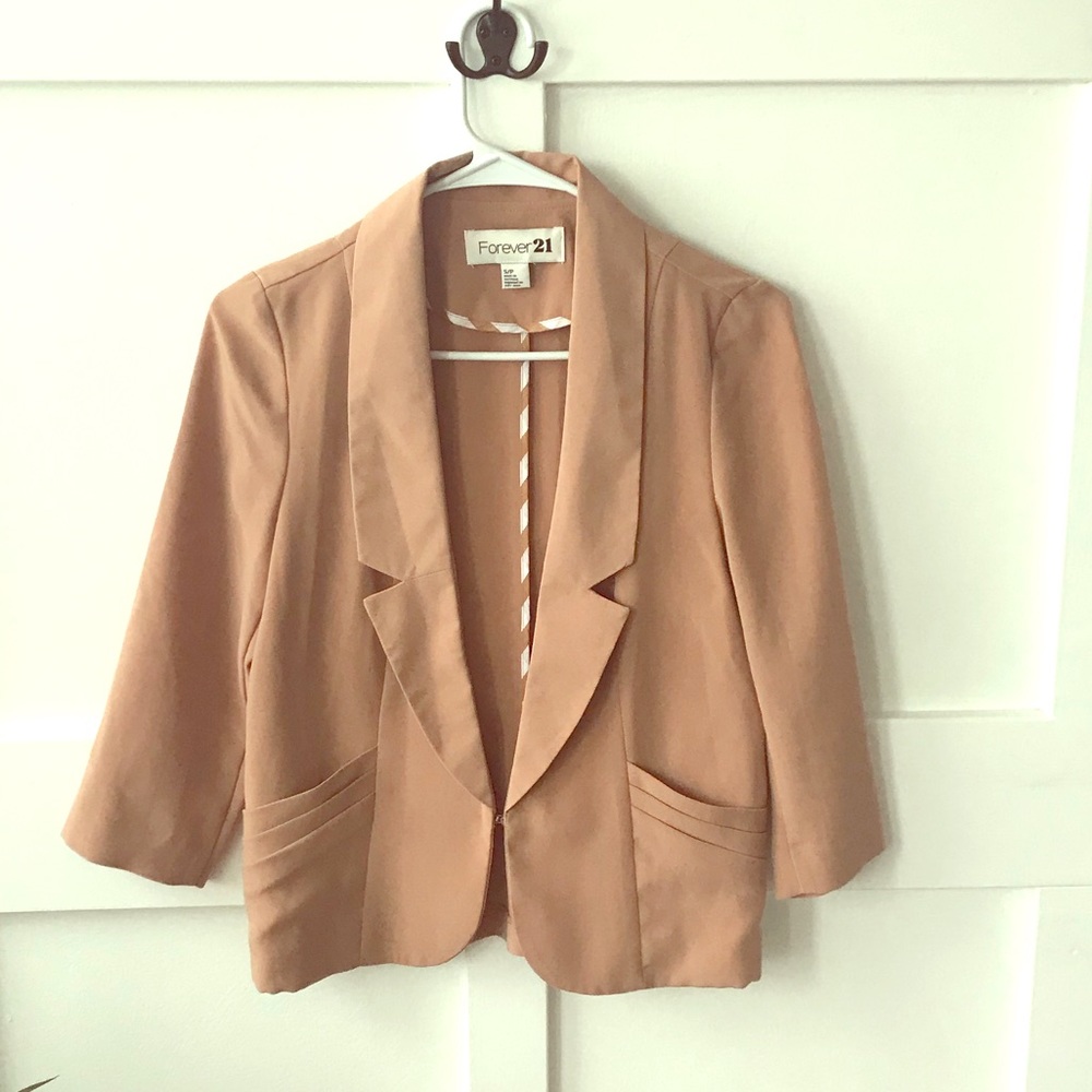 Lightweight beige blazer